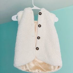 Hanna Andersson kids white fluffy vest